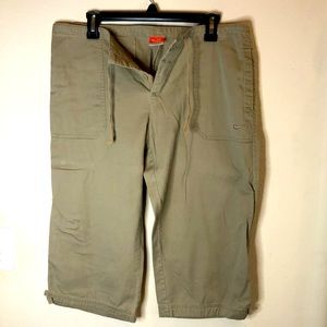 Tan Nike cotton capris